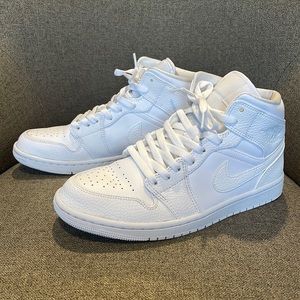 Nike Jordan 1 Mids Triple White Size 8.5